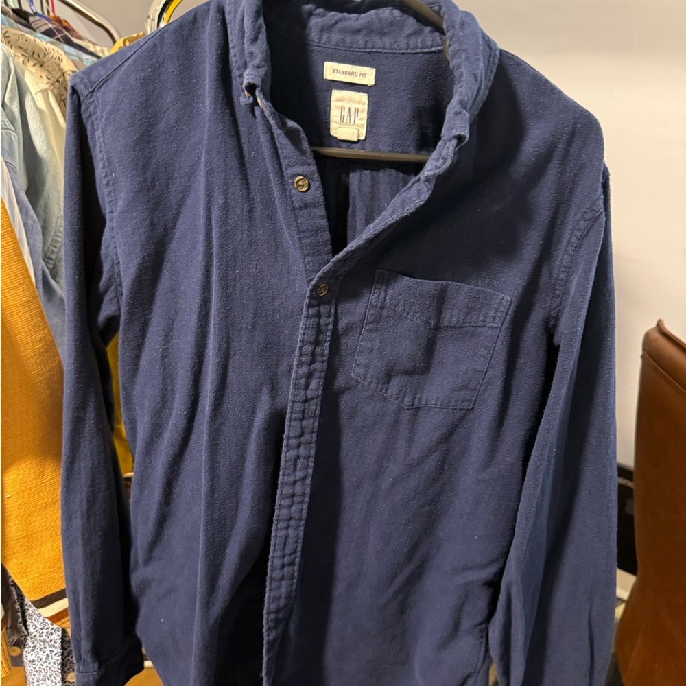 GAP/American Eagle Men’s Shirts
